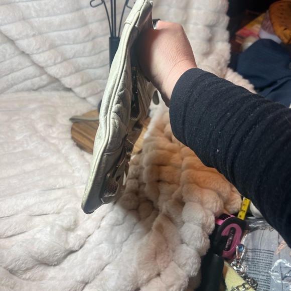 ✨BALENCIAGA Giant Silver Hardware Flat Clutch – Vintage Chevre Leather Beauty✨ - Picture 5 of 11